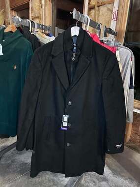 Kirkland Signature Men's Wool Cashmere Blend Overcoat with Removable Bib Black 4